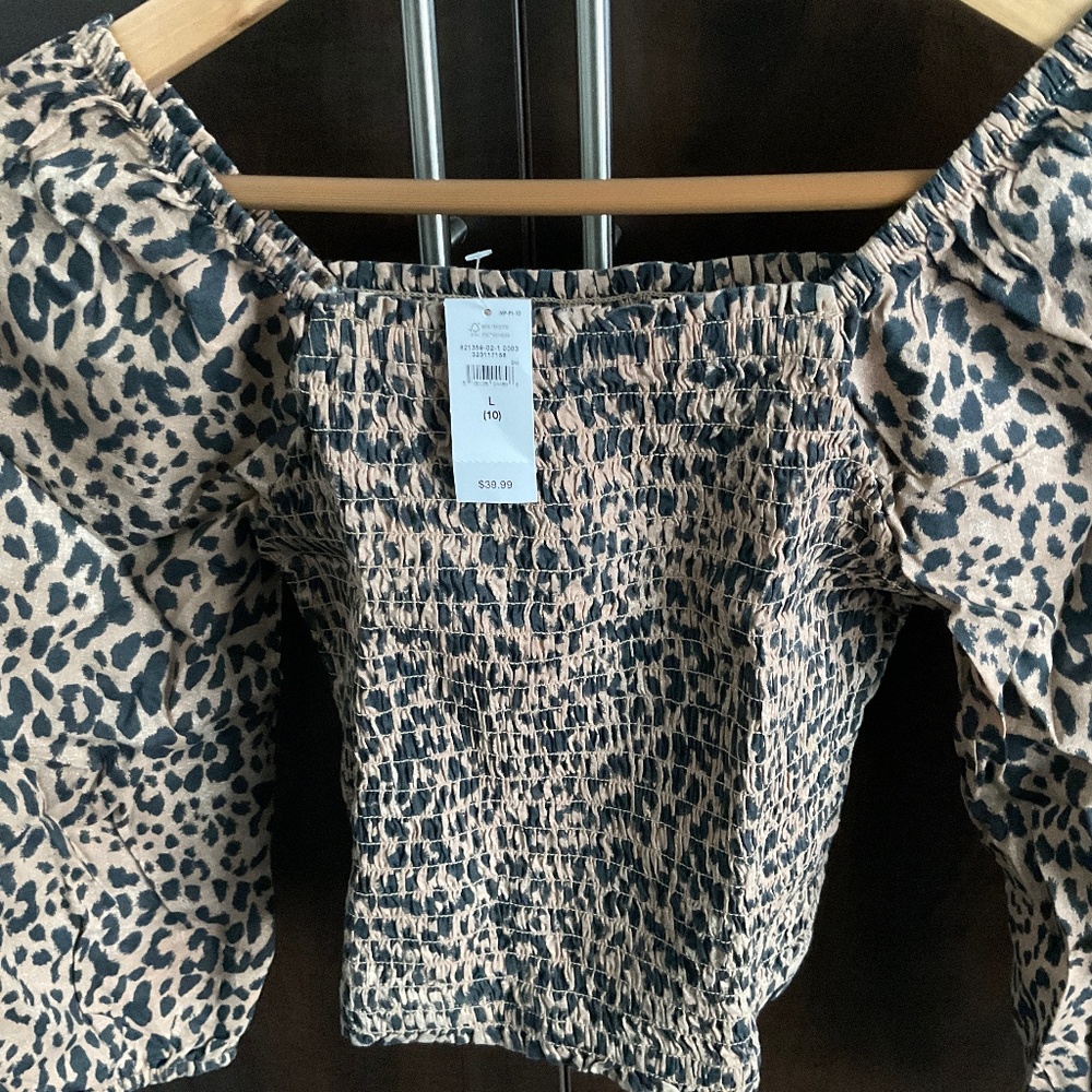 Girl’s leopard print top
